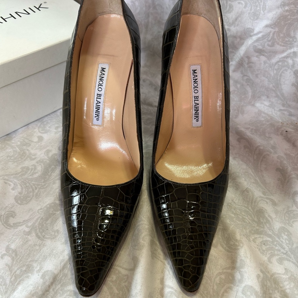Manolo Blahnik Dark Olive Maripum Alligator Pumps